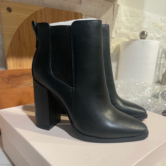 NEW Black Ankle Booties - JustFab - Picture 2 of 6